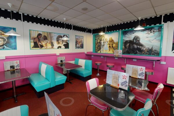 Skirlington Leisure Parks - Holywood Diner